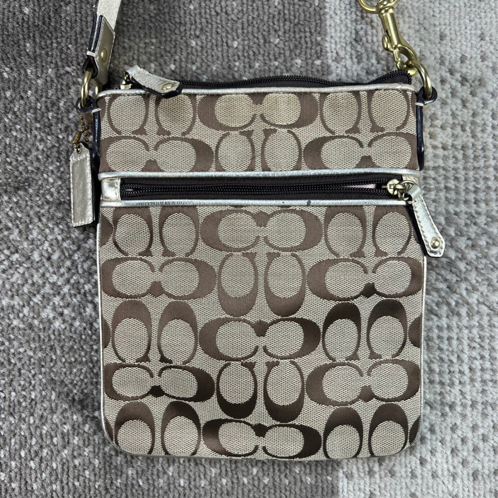 Coach Signature Monogram Crossbody Bag Brown Yellow Flower Applique Poppy Y2K - Picture 3 of 10